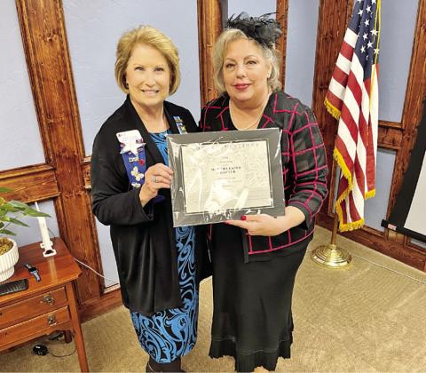 District Director Tamara Moler presented Chapter Regent Kathryn Cash a Certificate of Congratulations. COURTESY PHOTOS