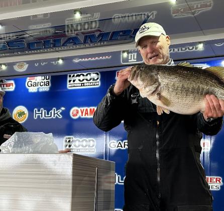 Houston angler Bill Cook displays the new Toledo Bend lake record he reeled in on February 11 while competing in a Bass Champs tournament. Cook’s 15.67 pounder hit an Alabama rig in 20 feet of water. COURTESY PHOTO / BASS CHAMPS