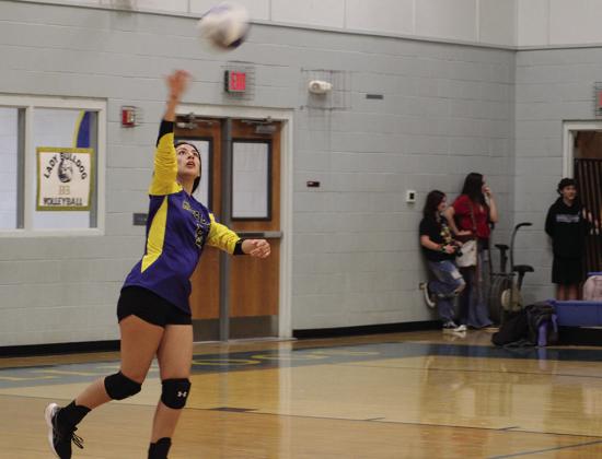 Harts Bluff’s Anay Solorio puts up a serve during a recent game. The Lady Bulldogs played at Rivercrest Friday and will travel to Clarksville Tuesday. PHOTO BY QUINTEN BOYD