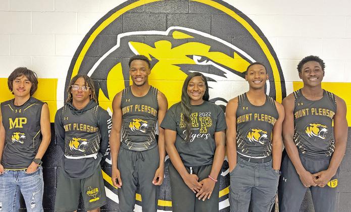 MP track picks up 9 top-10 finishes at regional track meet