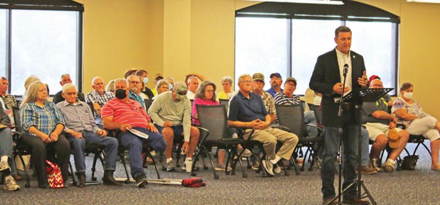 At the August 4 meeting of the Region D Water Planning Group, Atlanta’s Mayor, Travis Ransom, spoke on Region C’s plans to construct the Marvin Nichols Reservoir. TRIBUNE PHOTO / DI DUNCAN