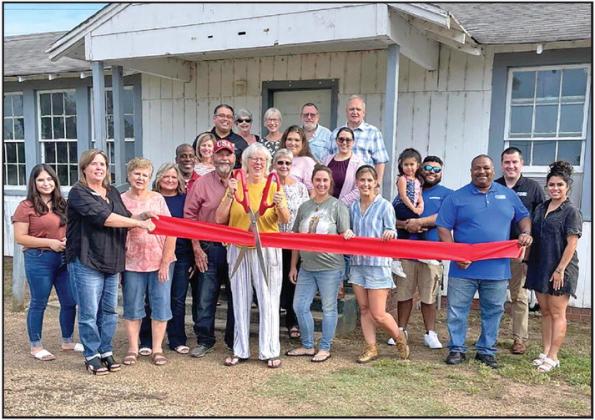 Old Union Community Center cuts ribbon