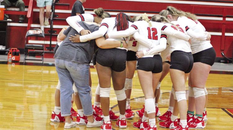 Neighborly meeting: CH opens volleyball season against Rivercrest
