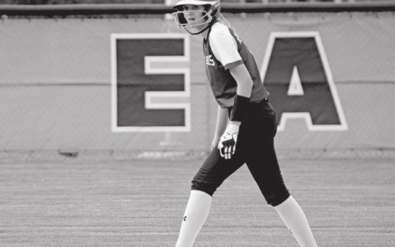 Rivercrest’s Korie Mankins takes a lead off second base during Thursday’s game. TRIBUNE PHOTO / QUINTEN BOYD
