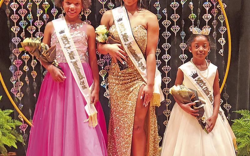 (L to R) 2025 NETX Jr. Miss Juneteenth Jaylee Ware, Miss Juneteenth Yani Brooks, &amp;amp; Little Miss Juneteenth Antonia Wooden