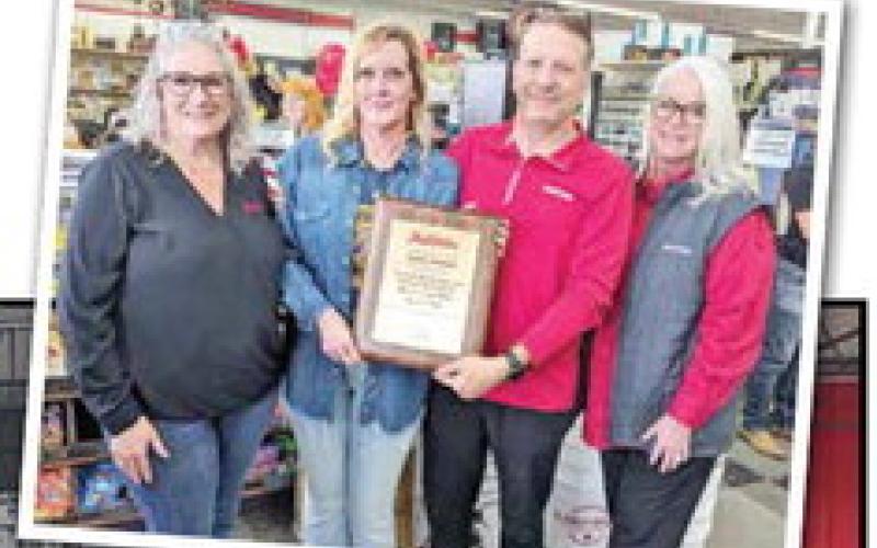 Hardware store celebrates grand opening