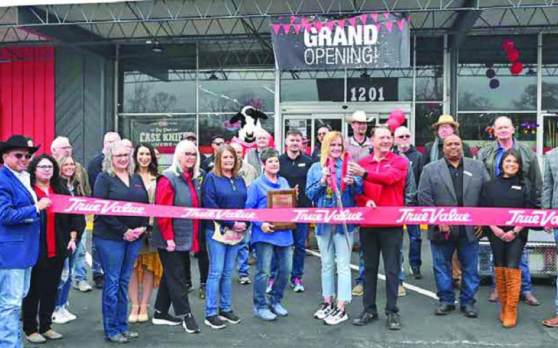 Folks gathered at Mason True Value Hardware to celebrate its grand opening Friday. The grand opening will continue today. The store is located at 1201 North Jefferson Avenue. (Tribune photos / Lincoln Oglesby)