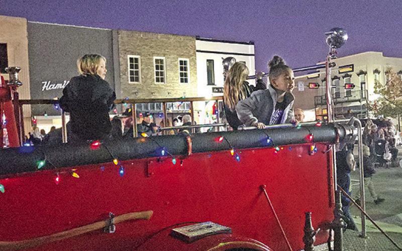 Christmas tree lights up downtown Mount Pleasant