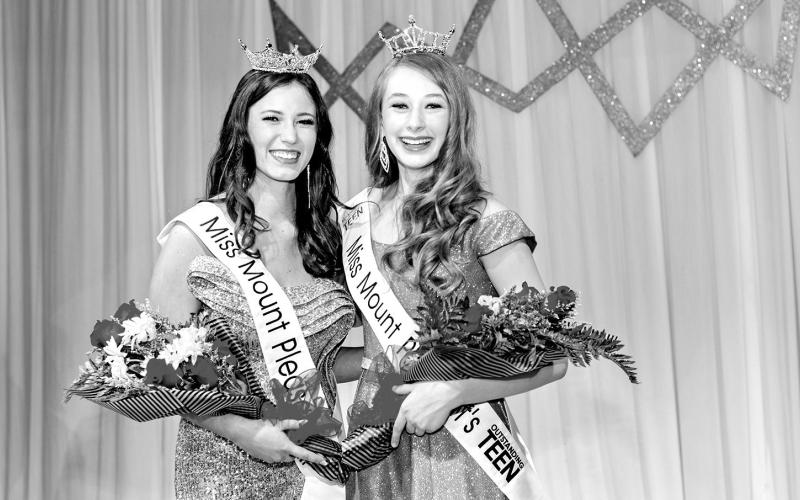 Title winners Kennady Tooke and Breckyn Steele COURTESY PHOTO