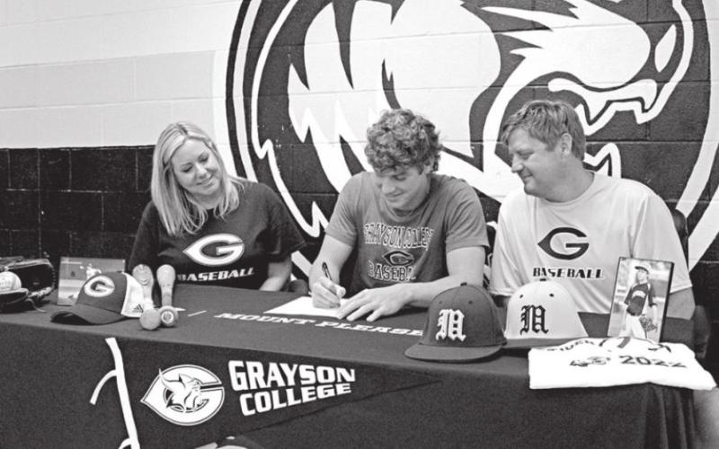 Mount Pleasant senior Keller Thompson recently signed his letter of intent to play baseball at Grayson College in Denison. Thompson will pitch and play in the field for the Vikings. TRIBUNE PHOTO / QUINTEN BOYD
