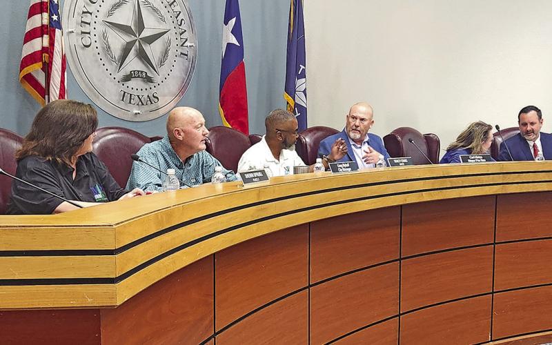 The council and Mayor Tracy Craig opened up discussion on many topics during their special agenda meeting
