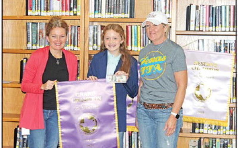 Olivia Calhoun Junior Division Grand Champion&amp;gt; Olivia Calhoun Junior Division Grand Champion