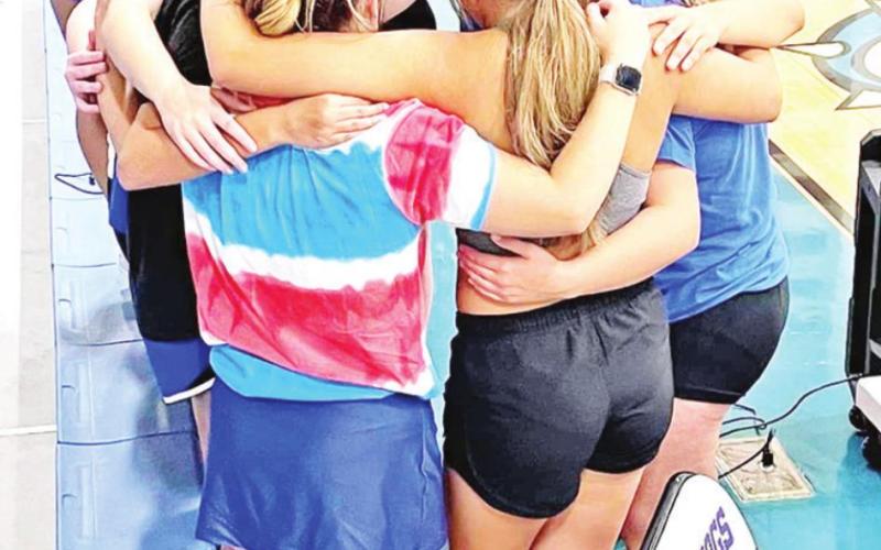 Building pyramids: Harts Bluff cheer holds camp