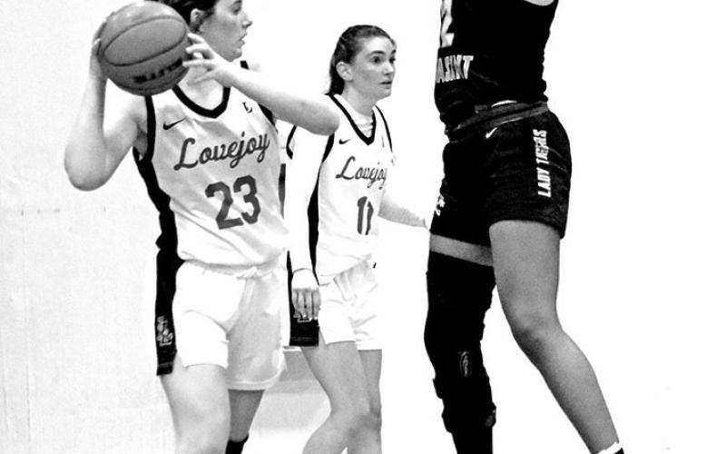 Senior Autumn Leroy (12) defends a Lovejoy player during Monday night’s bi-district game in Sulphur Springs. TRIBUNE PHOTO / MICHAEL S. MCCRACKEN