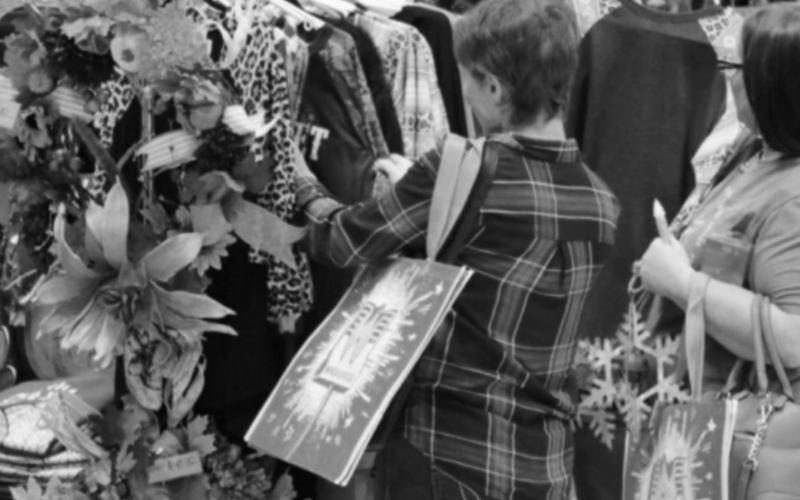 ‘Deck the Halls’ bazaar ends today
