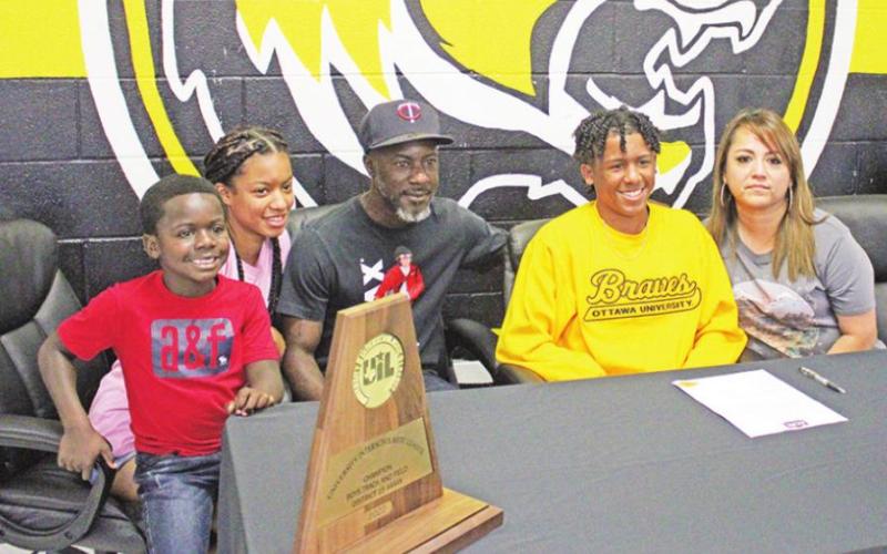 Mount Pleasant hurdler Derrick Marshall recently signed a letter of intent to run track at Ottawa University (Kan.). Marshall ran the 110 hurdles as well as the 300 hurdles at Mount Pleasant. TRIBUNE PHOTO / QUINTEN BOYD