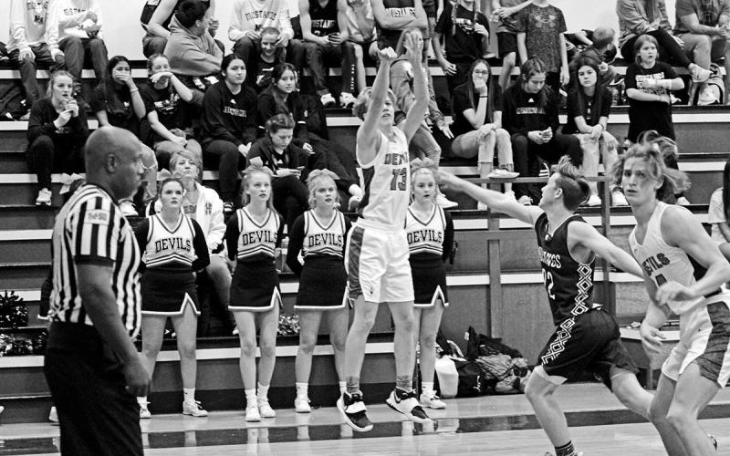 Caden Kump and the Chapel Hill Red Devils will hit the road this week, taking part in Tuesday’s Martin’s Mill Shootout and traveling to San Antonio to take on Aransas Pass. TRIBUNE PHOTO / QUINTEN BOYD