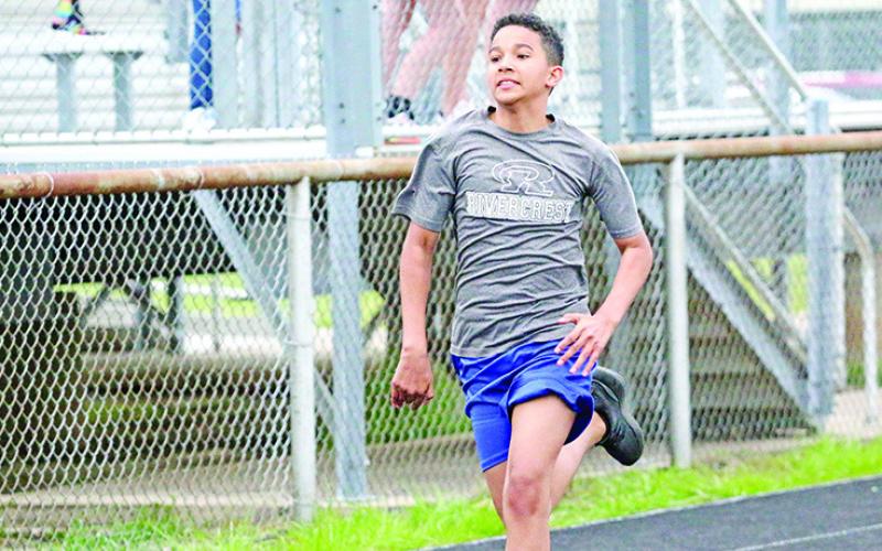 Rebels, Bulldogs shine at District 16-2A Junior High Track Meet