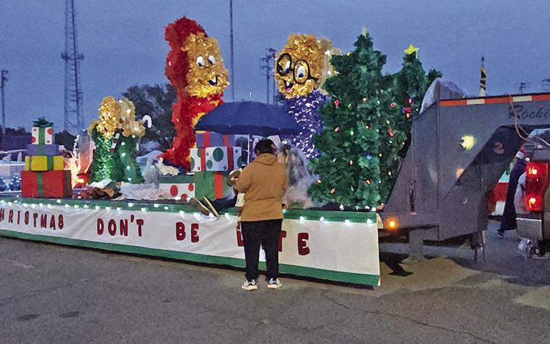 PE Wallace’s parade float brings Alvin and the Chipmunks through town TRIBUNE PHOTO / NICOLE KIMBALL