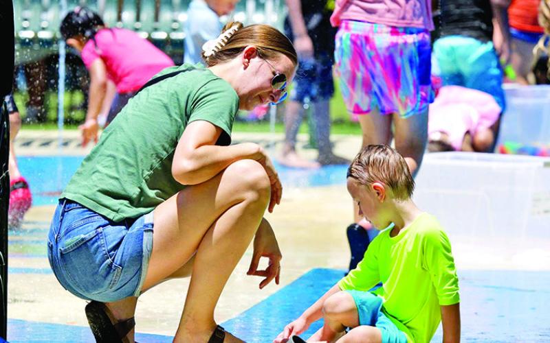Mount Pleasant cools off with Farmer’s Market and summer fun