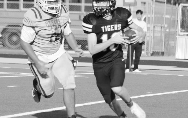 MP freshmen roll over Mt. Vernon, 35-0