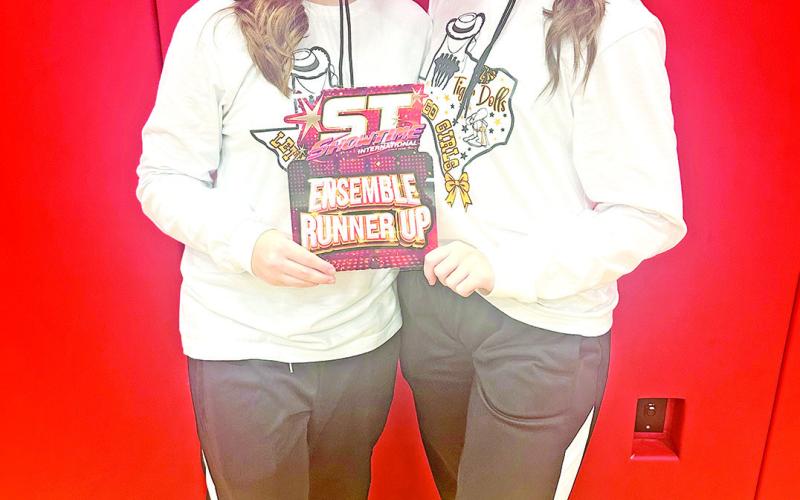 Marley Broach (left) and Kenlee Jaggers with their duet award COURTESY PHOTO