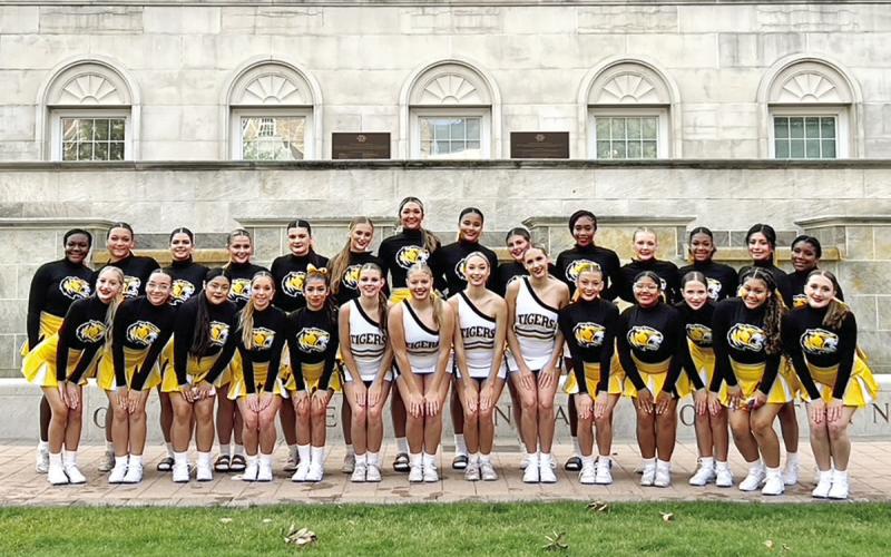 The 2024-2025 MPHS Cheer Squa