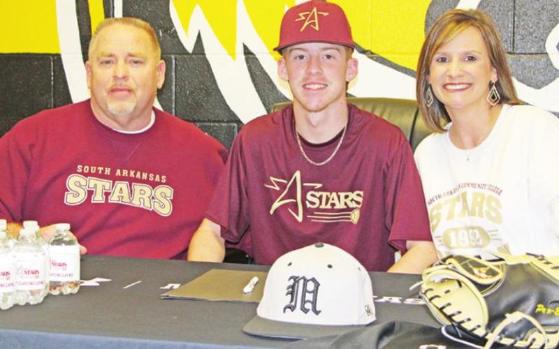 Mount Pleasant baseball catcher Layne Pinckard signed his letter of intent to continue his baseball career at South Arkansas Community College. COURTESY PHOTO / MPISD