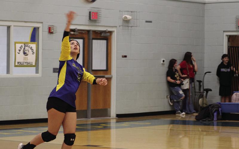 Harts Bluff’s Anay Solorio puts up a serve during a recent game. The Lady Bulldogs played at Rivercrest Friday and will travel to Clarksville Tuesday. PHOTO BY QUINTEN BOYD