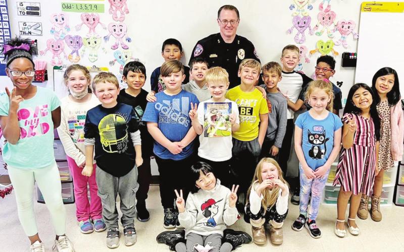 Officers share love of reading