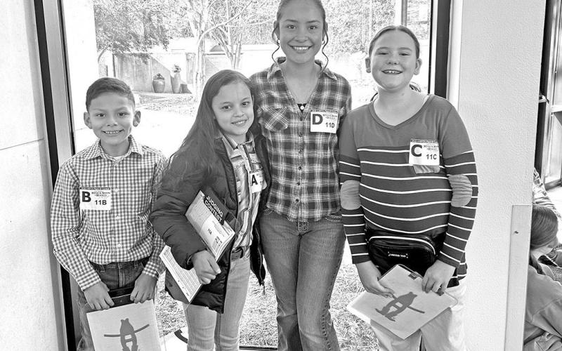 4-Hplantidentificationteam:Kayleb,Linda,Sara,andHadlee