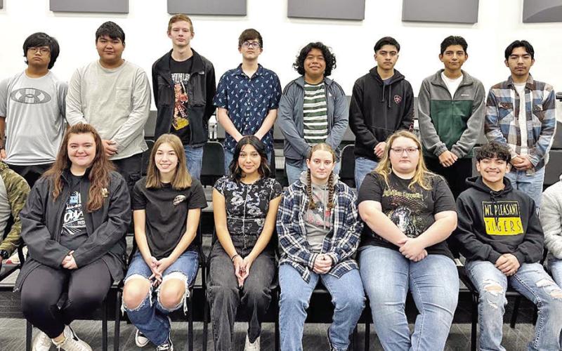 MPHSmembersoftheAllRegionBand. Top(LtoR):AdrielBagsic,MauricioFarias,LukeThurman,OrionSenence,JoseFuentes, Andrew Perez, Bryan Garcia, and Oscar Castellanos. Bottom (L to R): Manoa Bagsic, Zoë Newman, Karli Hill, Juanita Gutierrez, Madison Carpenter, Hannah Bowles, Christopher Sorto, and Shpat Zeqaj COURTESY PHOTO