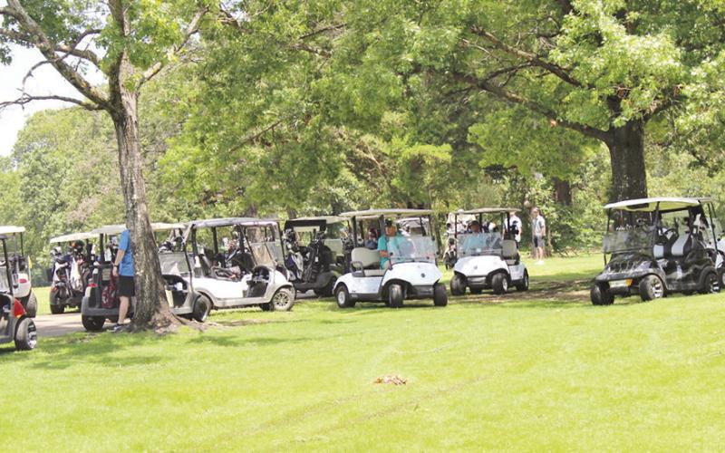 Raising the par Habitat for Humanity hosts golf tournament