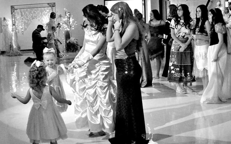 Young guests spend time with their favorite princesses.