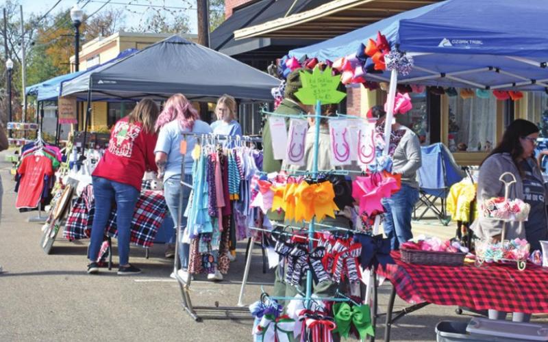 Daingerfield’s Holiday on the Square