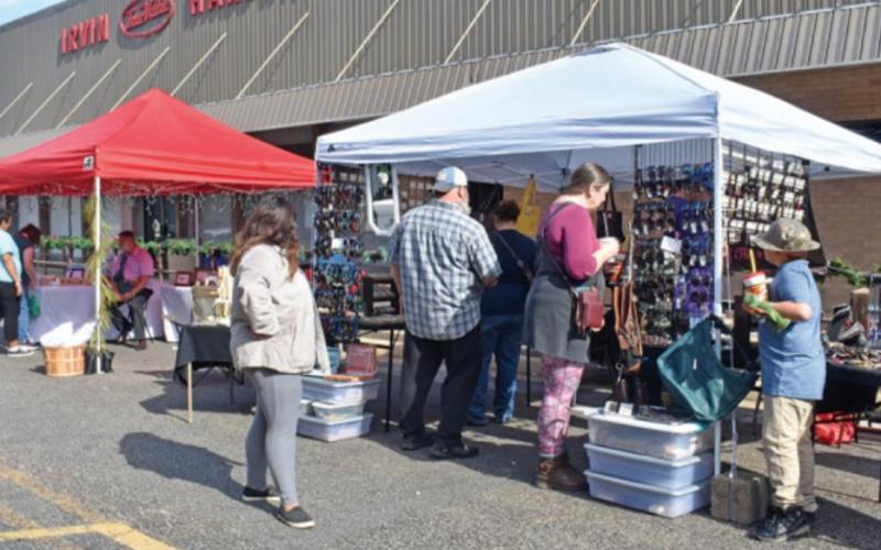 Daingerfield’s Holiday on the Square