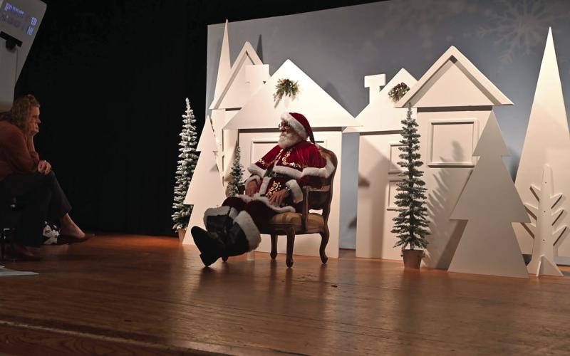 MP decks the halls