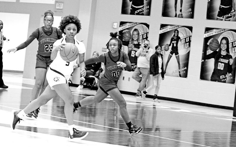 Kendall Walker and the Mount Pleasant Lady Tigers remained undefeated on the season with a 39-26 win at Whitehouse Tuesday. Mount Pleasant hosted Hallsville Friday and will play at Texas High Tuesday. TRIBUNE PHOTO / QUINTEN BOYD