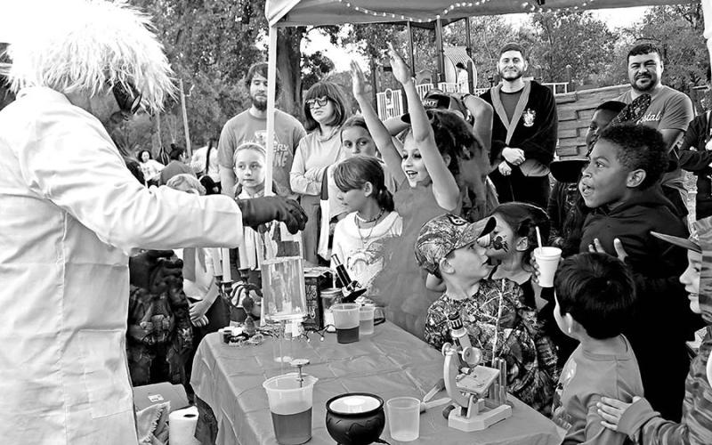 Mount Pleasant families fill Dellwood Park for Halloween Trunk or Treat