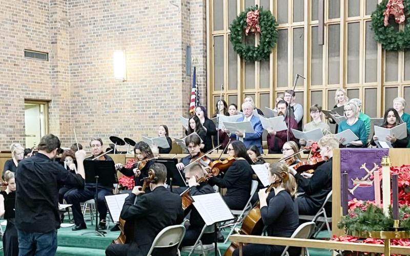 Local orchestra hosts Christmas concert