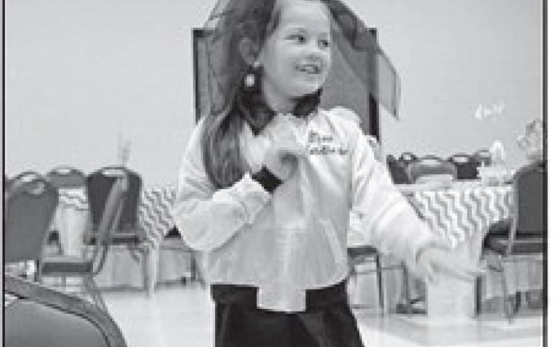 This little lady is dancing to the popular “Splish Splash.”