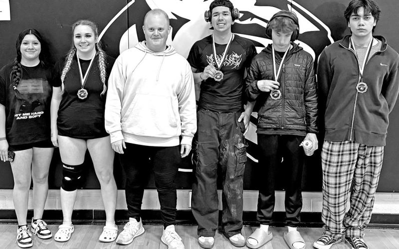 Chapel Hill powerlifting team places at Tiger Invitational