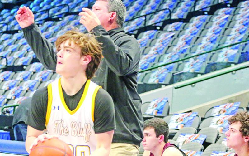 HB makes memories in Court of Dreams game on Mavs’ home floor