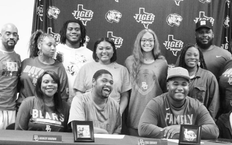 Pen to paper: McCrumby, Emory sign letters of intent