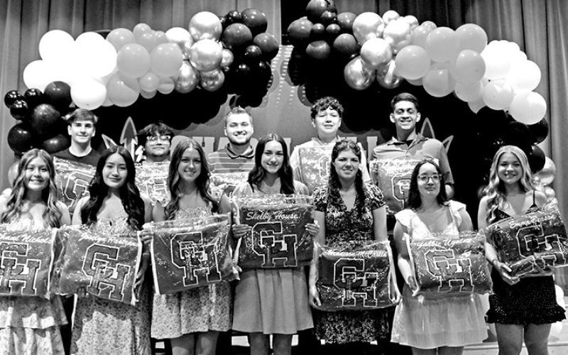 Chapel Hill High School Recognizes Students Through Academic Blanket Program