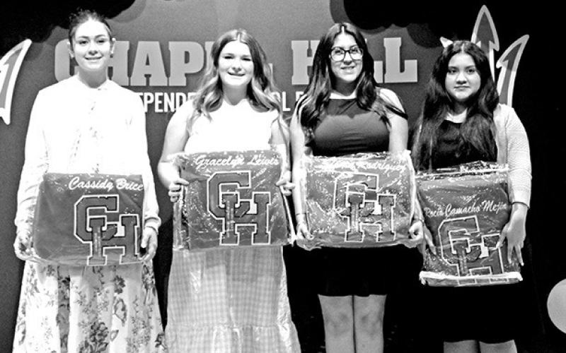 Chapel Hill High School Recognizes Students Through Academic Blanket Program