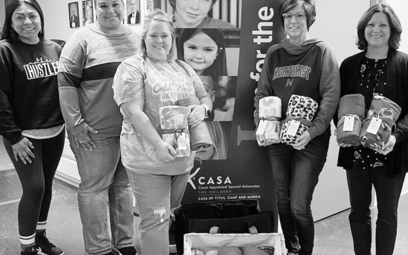 Pilot Club donates to CASA