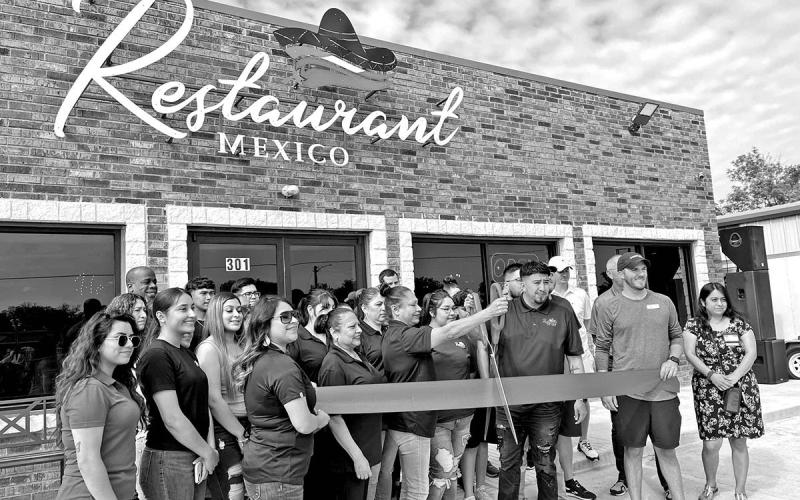 The Mount Pleasant Chamber celebrated the grand opening of Restaurant Mexico last week. The restaurant is located at 301 W. Ferguson Road in Mount Pleasant. COURTESY PHOTO