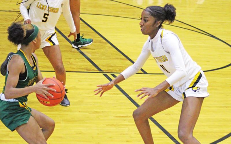 Lady Tigers move to 3-0 in district after big win over Longview