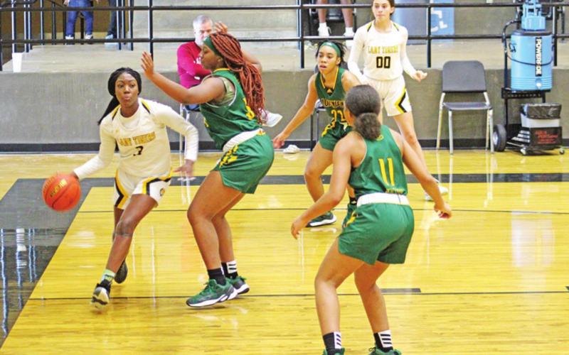 Lady Tigers move to 3-0 in district after big win over Longview